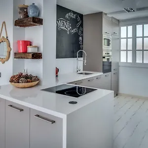 Avitan Apartment